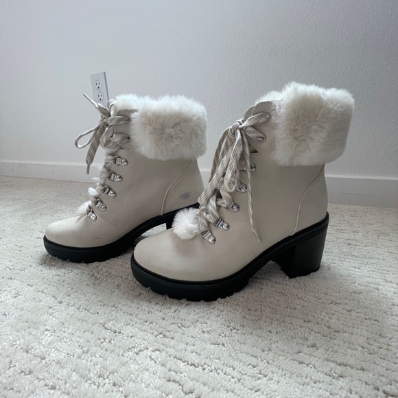 Esprit Winter Boots ivory fur tie up combat boots winter snow fall casual NWOT 9 - Picture 3 of 9
